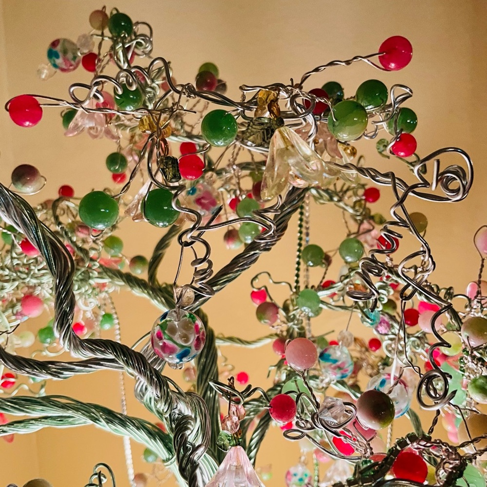 Calming tree - Picture 3 of 5